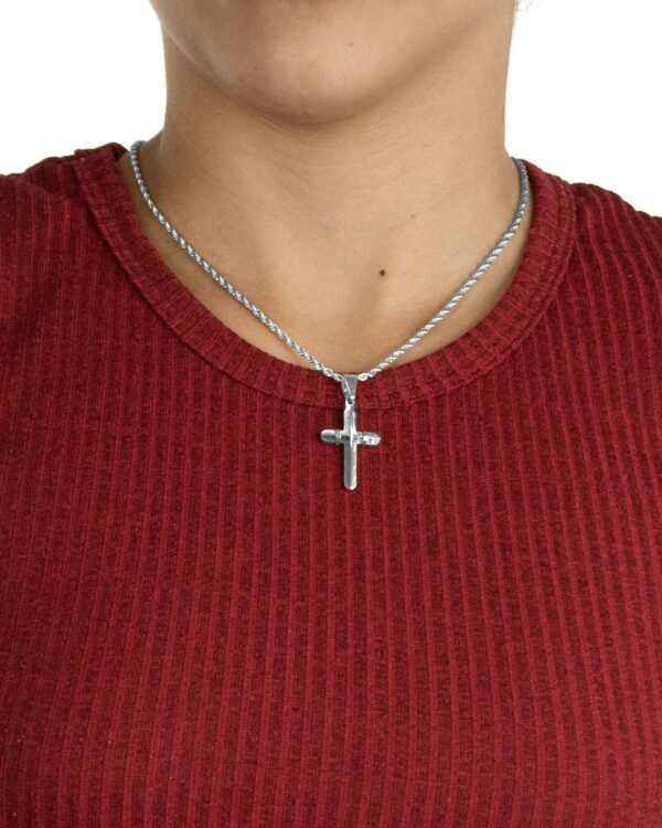 Pingente Cruz Detalhada Composta de Aço Inoxidável - Imagem 5
